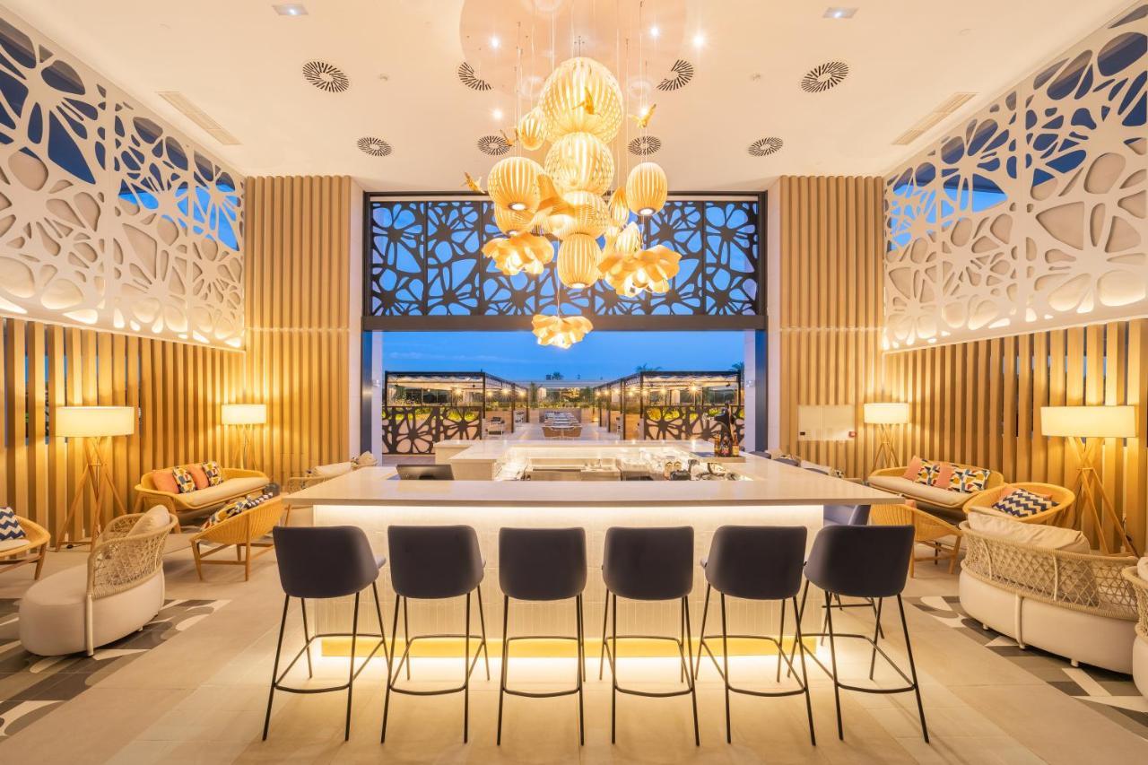 ホテル Eurostars Oasis マルベーリャ エクステリア 写真