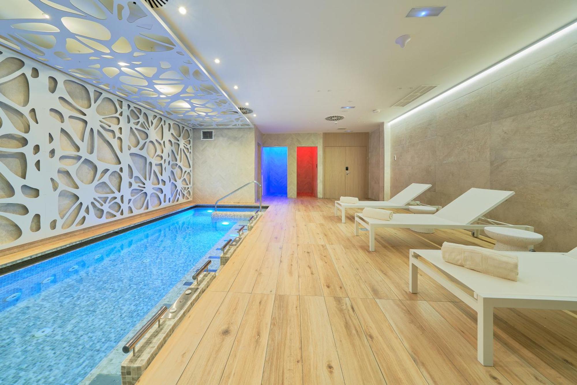 ホテル Eurostars Oasis マルベーリャ エクステリア 写真
