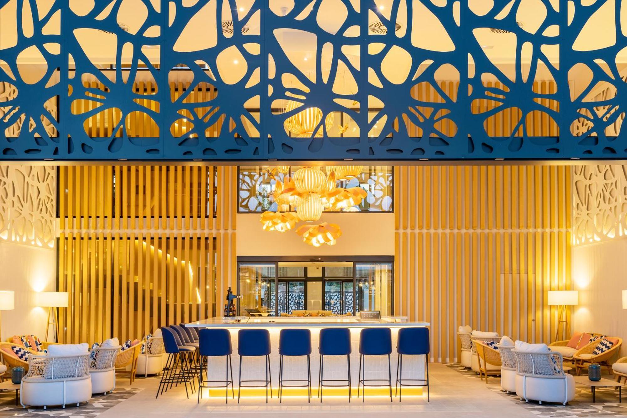 ホテル Eurostars Oasis マルベーリャ エクステリア 写真