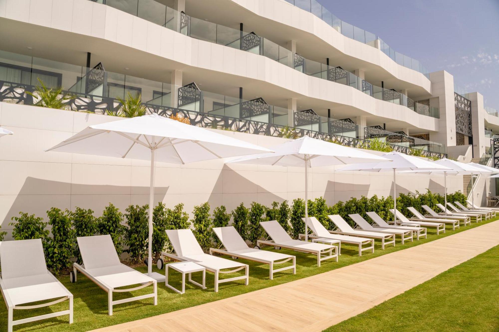 ホテル Eurostars Oasis マルベーリャ エクステリア 写真